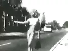 هيتشيكينج مادونا من لويالسوك