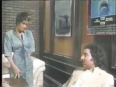 الشعر القصير الغرة البيضاء مقابل المنتج والمخرج