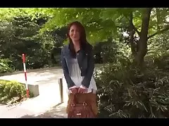 تاكاجي يوميكو العمر 39 سنة خارج منضم