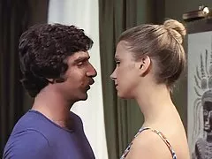 راقصة النادي سلوتي